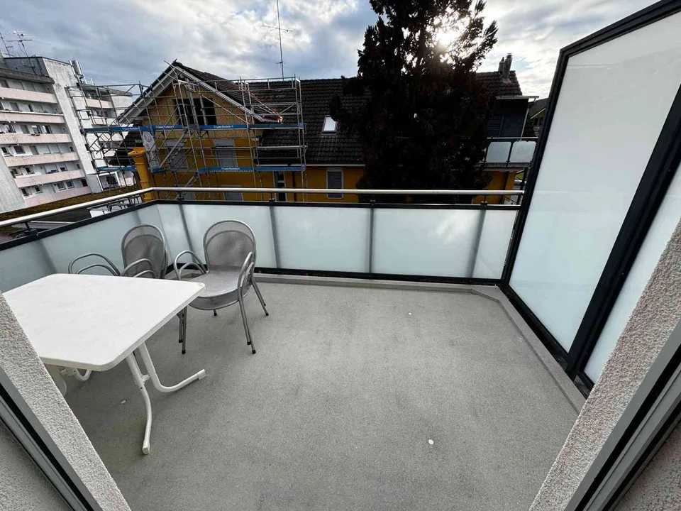Moderne, und helle 3.5 Zimmer Dachwohnung in Kradolf