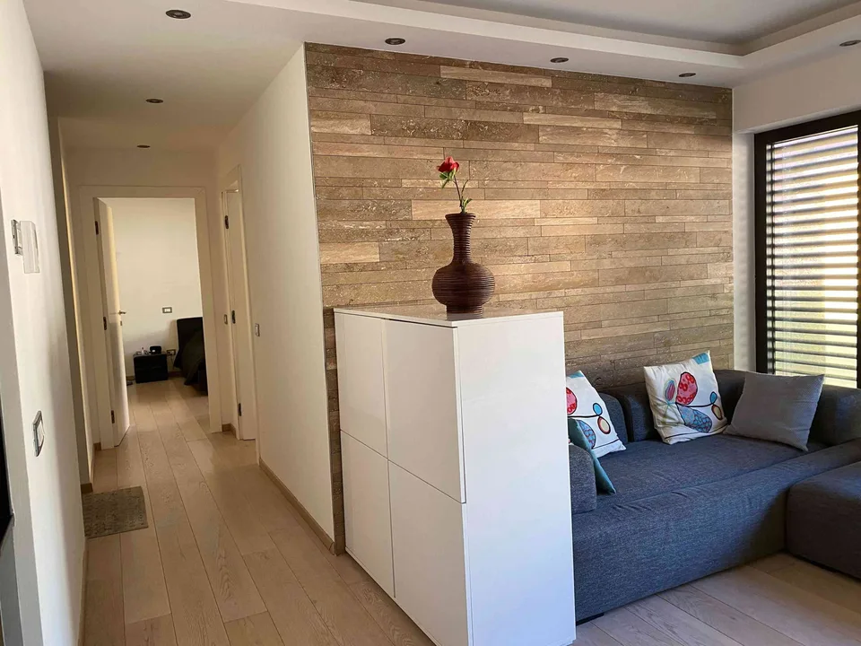 Paradiso centro: 3.5 moderno con garage – foto 2 di 12