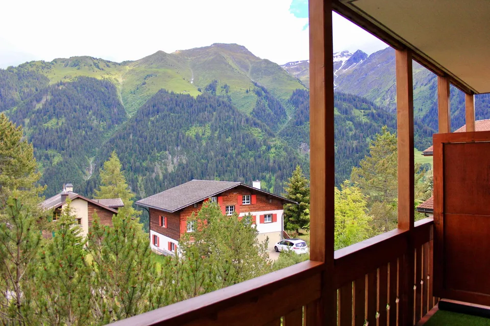 FeWo mit Bergblick im Tal des Lichts / Ski Rental in Val Lumnezia