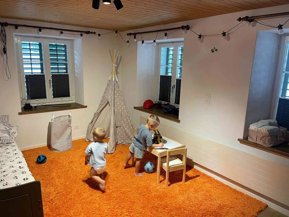 Grosszügige 4,5-Zimmer Wohnung im Herzen von Wald ZH