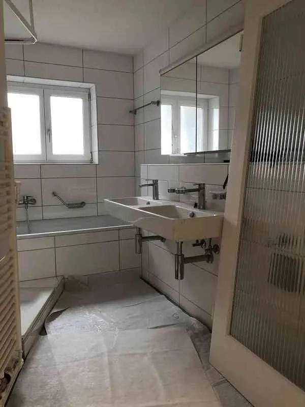 Grosszügige 4.5 Whg. im 5. OG mit herrlicher Seesicht und Lift