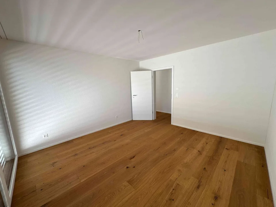 Erstbezug: Moderne 3.5-Zimmer-Wohnung mit grosser, gedeckter Terrasse – Foto 6 von 13