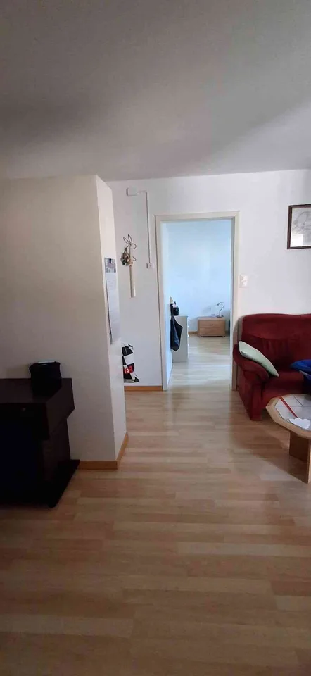 Helle 2 Zimmer Wohnung, 1. Stock, 1 Erw