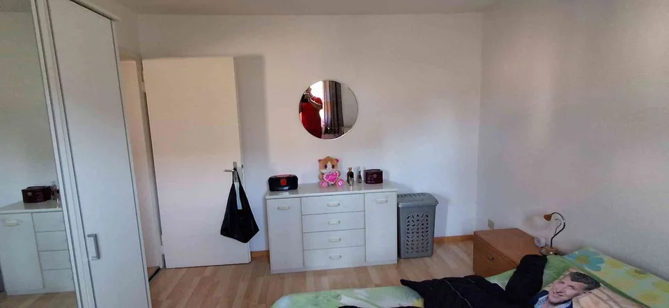Helle 2 Zimmer Wohnung, 1. Stock, 1 Erw