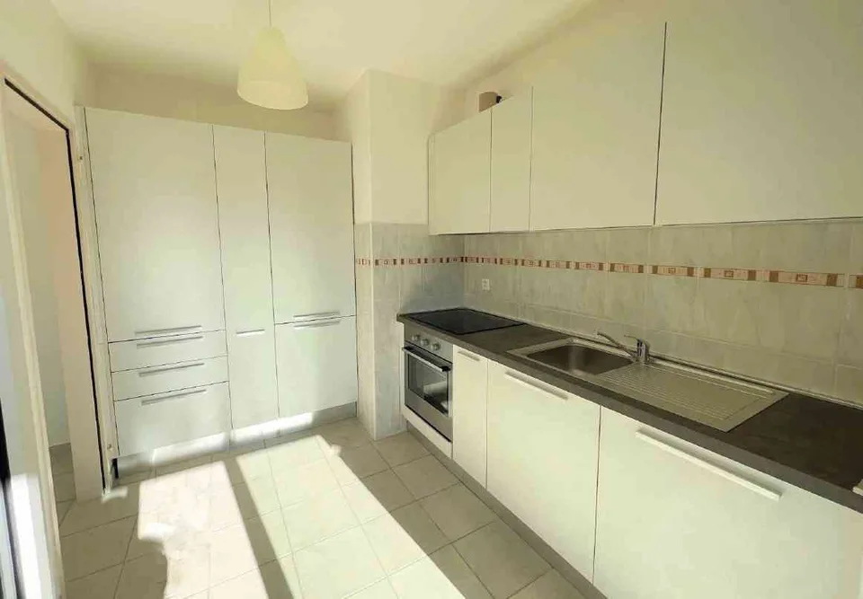 Helle 3.5 ZWG, Ferienwohnung, 1.4km Luftlinie zu Luganersee – Foto 4 von 5