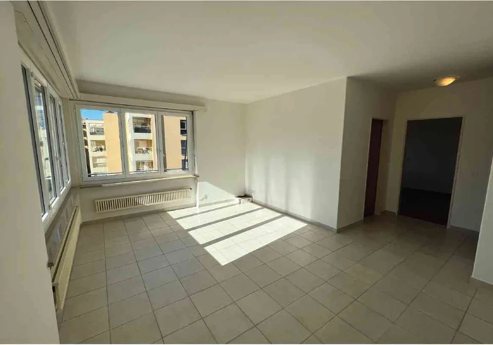 Helle 3.5 ZWG, Ferienwohnung, 1.4km Luftlinie zu Luganersee – Foto 3 von 5
