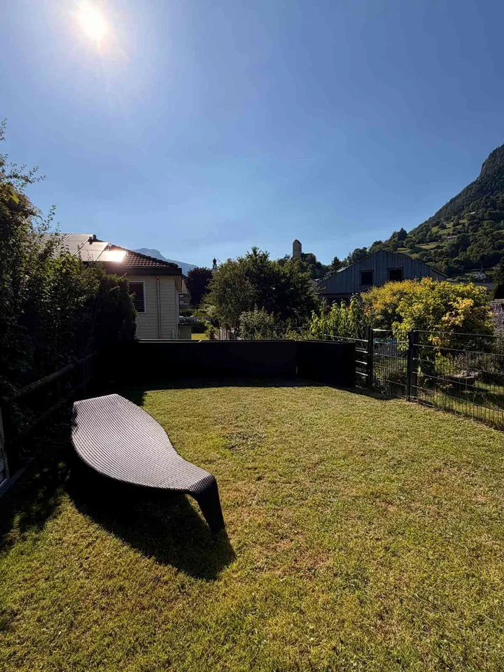 Wohnen mit Schlossblick - Charmantes 4.5 Zimmer Reihenhaus in Sargans – Foto 6 von 8