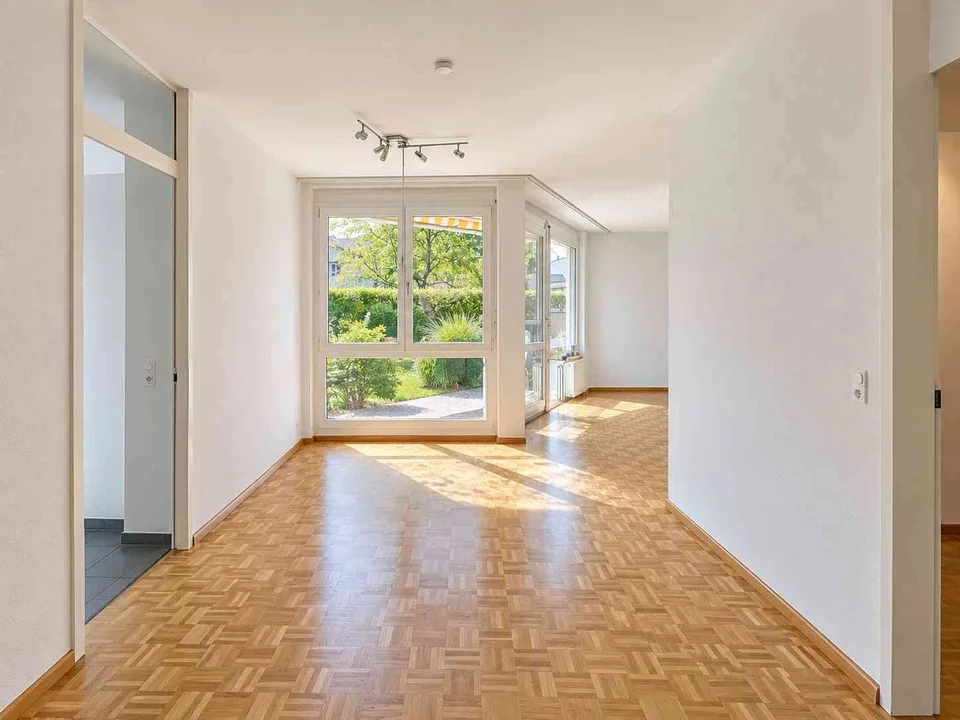 Ruhig wohnen, zentral leben: Ihre 3½-Zimmer-Wohnung in Riehen – Foto 3 von 13
