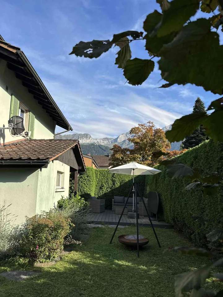 5.5-Zimmer-Einfamilienhaus mit Garten im Herzen von Altdorf – photo 3 sur 8