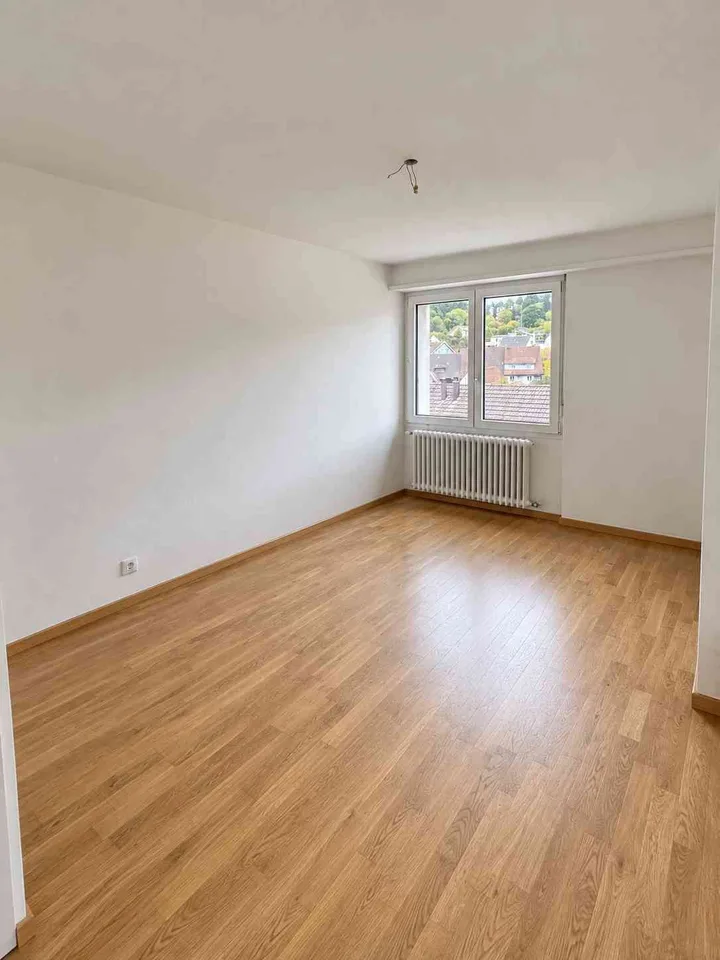 **Zentrale 3\-Zimmer\-Wohnung in Stadtnähe mit zwei Balkonen – Foto 3 von 8