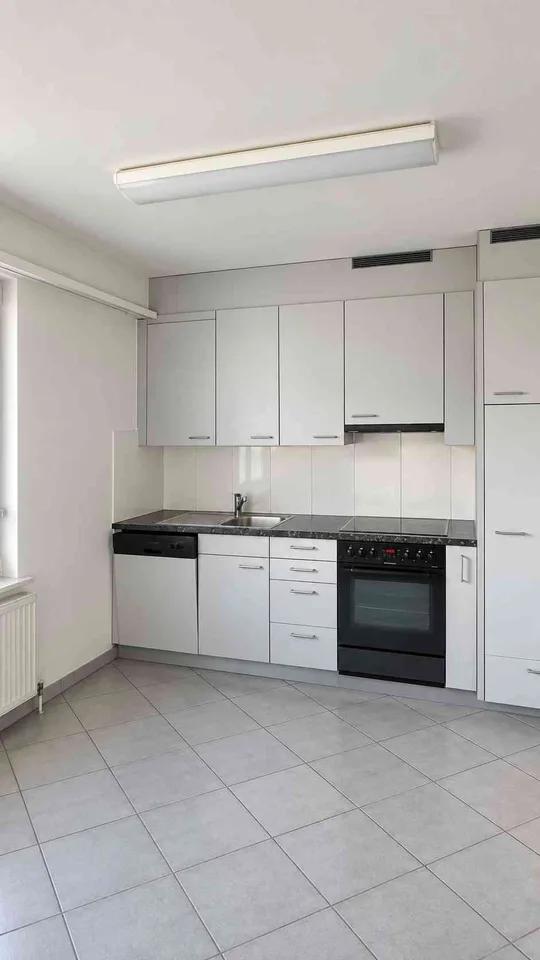 **Zentrale 3\-Zimmer\-Wohnung in Stadtnähe mit zwei Balkonen – Foto 6 von 8