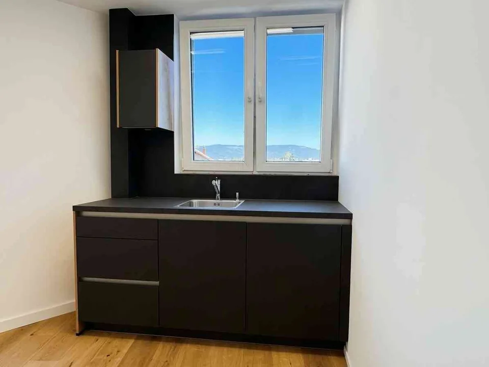 Moderne, neuwertige Gewerbefläche in Recherswil zu vermieten (70m²) – Foto 2 von 2