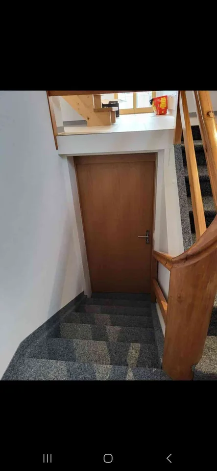 wunderschöne 4 1/2 - Zimmer - Dachwohnung im Zentrum von Grabs – Foto 9 von 13