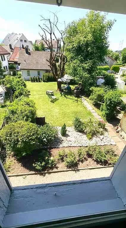 7-Zimmer-Reihenhaus mit Garten + Ausbaupotenzial in Adetswil – foto 3 di 13
