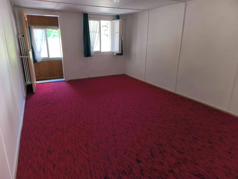 7-Zimmer-Reihenhaus mit Garten + Ausbaupotenzial in Adetswil – foto 9 di 13