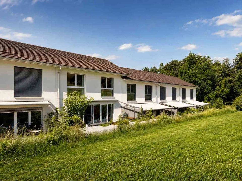 Neuwertig am Waldrand – 5.5-Zimmer-Haus mit Garten & Doppelgarage – foto 10 di 20