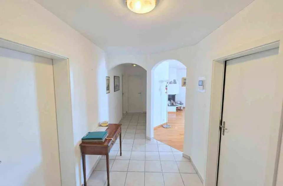 Appartamento mansardato bello con una vista meravigliosa – foto 6 di 13