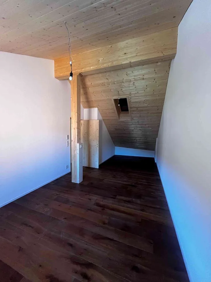 Erstvermietung: Moderne 5.5-Zimmer-Maisonettewohnung – foto 12 di 13
