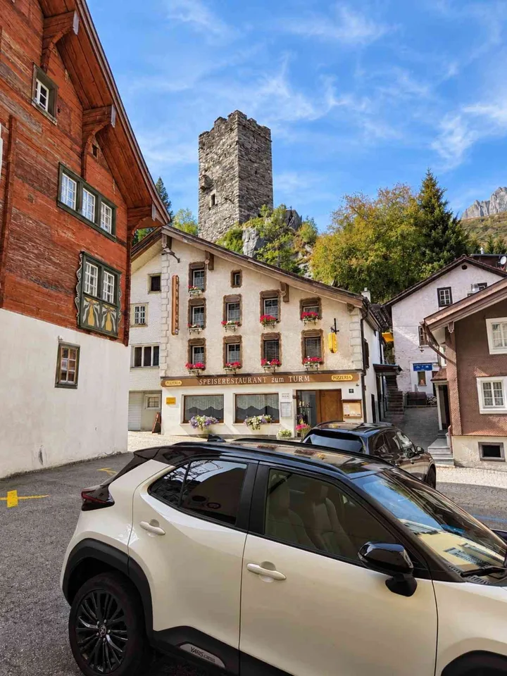 Charmante 2.5-Zimmer-Wohnung im historischen Hospental bei Andermatt – foto 8 di 12
