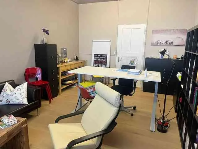Gepflegte 24 m² Bürofläche an zentraler Lage in Rorschach zu vermieten – foto 5 di 7