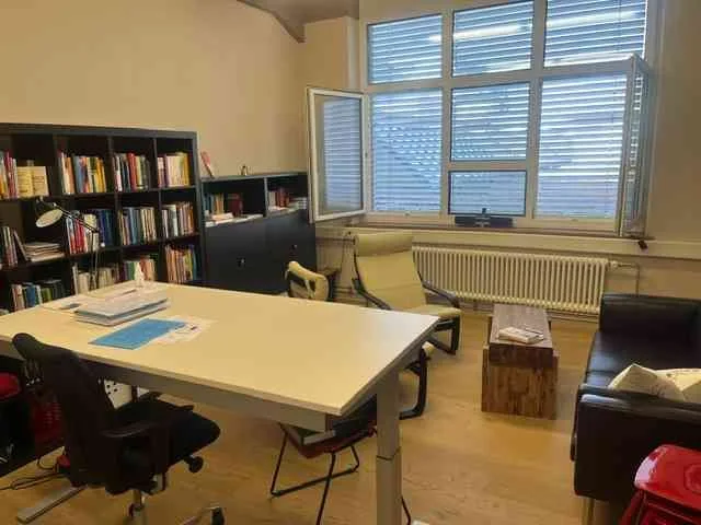 Gepflegte 24 m² Bürofläche an zentraler Lage in Rorschach zu vermieten – foto 3 di 7
