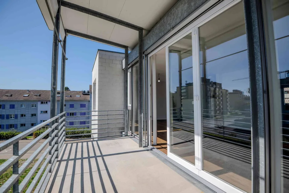 Frisch renovierte 3 ½-Zimmerwohnung mit sonnigem Balkon – Foto 5 von 8