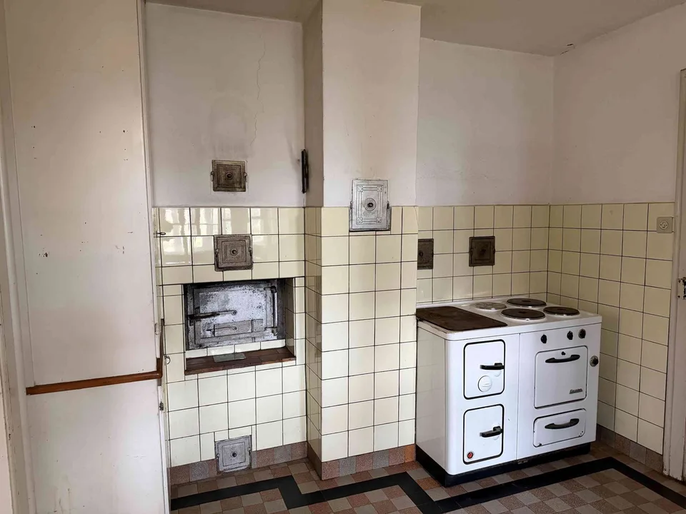 Charmante Altliegenschaft mit grossem Garten und altem Baumbestand – foto 2 di 13