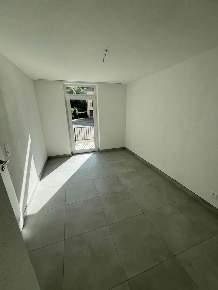 ZU VERMIETEN: 3-ZIMMER-WOHNUNG GANZ RENOVIERET – Foto 9 von 11