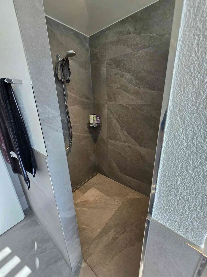 Hochwertig. Hell. Grosszügig. 4.5 Zimmerwohnung mit Balkon – Foto 6 von 13