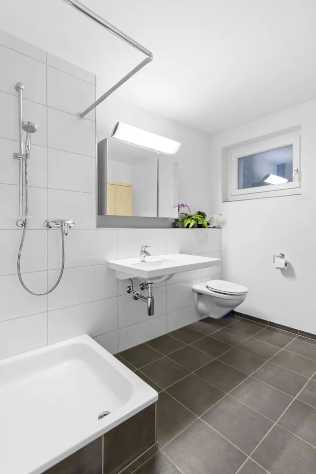 Appartement de jardin 5.5 pièces avec beaucoup d'espace à Winkel ZH – photo 9 sur 10