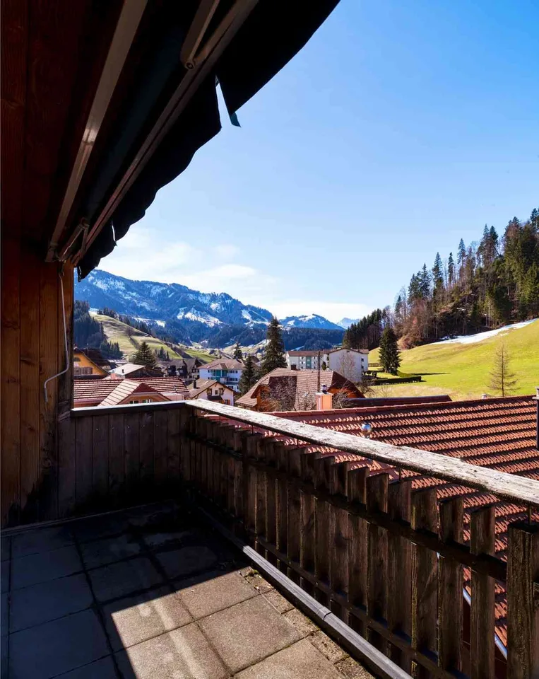 Charmante 3.5-Zi-Dachwohnung in Gemeinde Escholzmatt – Foto 10 von 13