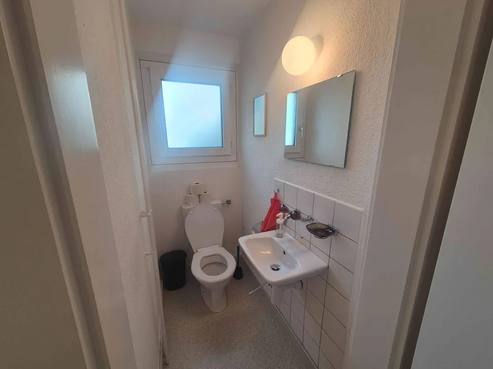 BEFRISTET: Möblierte 4.5-Zimmer-Wohnung in Langnau am Albis – foto 12 di 12