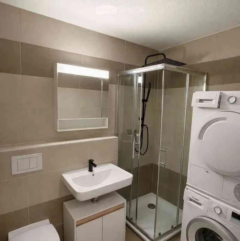 Appartamento 4.5 locali a Chénens – Grande balcone, Geotermia & Suite genitori – foto 7 di 9
