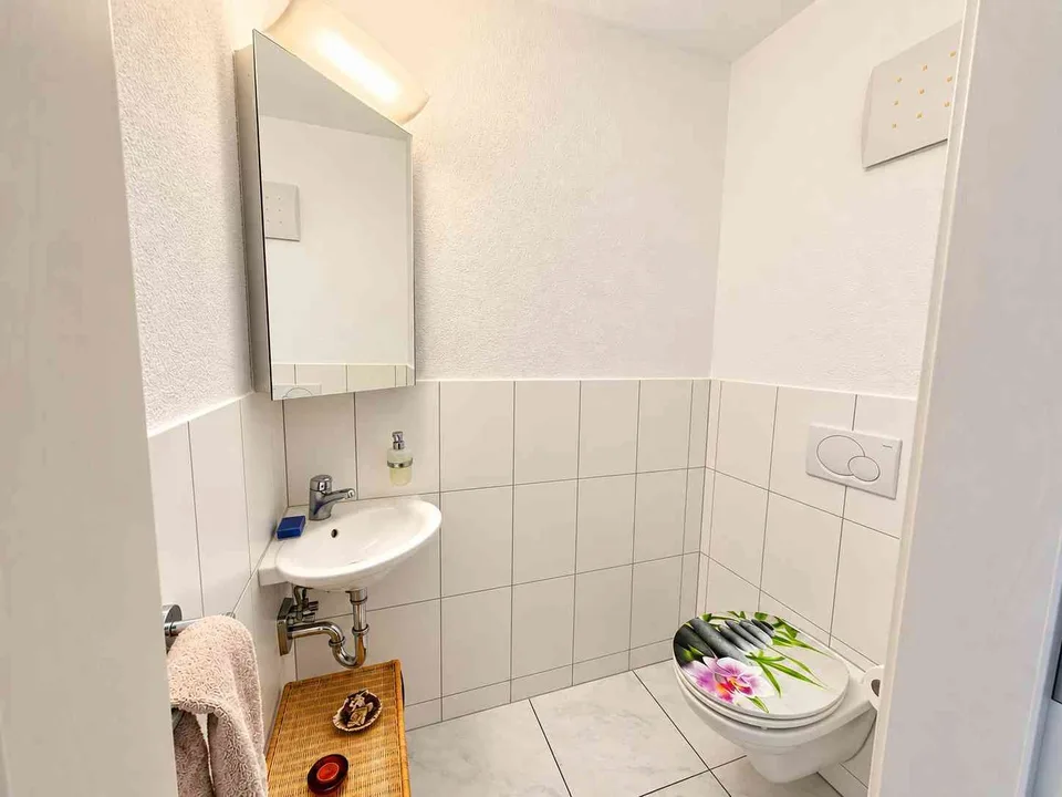 Gartenwohnung mit 4.5 Zimmern und privatem Garten in Fahrwangen – Foto 8 von 9