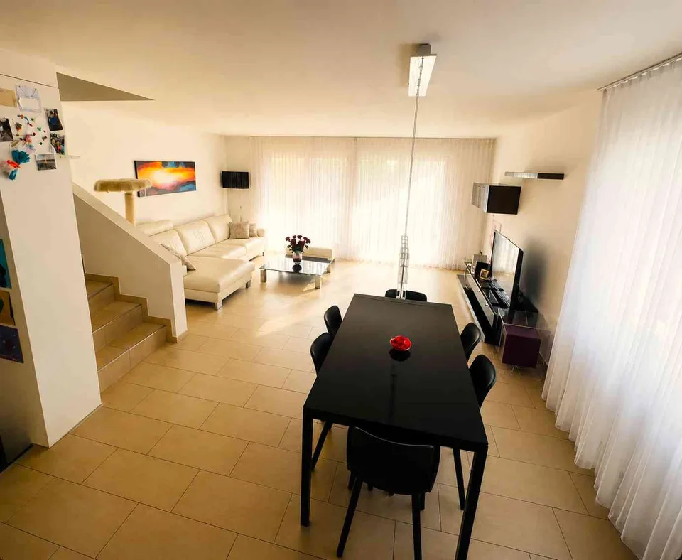 Grosszügiges Doppeleinfamilienhaus mit Garten – ruhig und zentral – Foto 4 von 11
