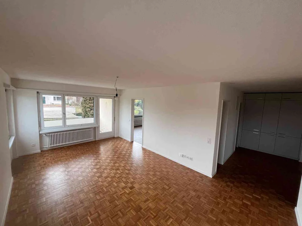 Moderne 4,5-Zimmer-Wohnung, frisch renoviert und ideal gelegen – Foto 4 von 10