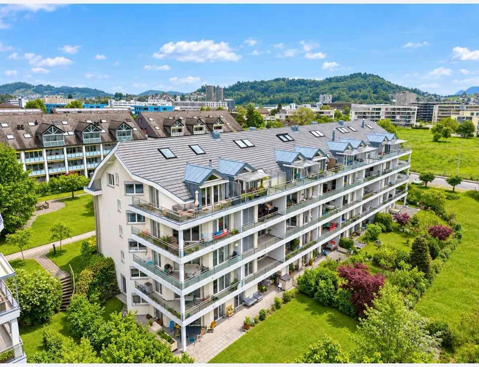 Helle 2.5-Zimmer-Wohnung mit Terrasse und Pilatusblick in Kriens – foto 4 di 13
