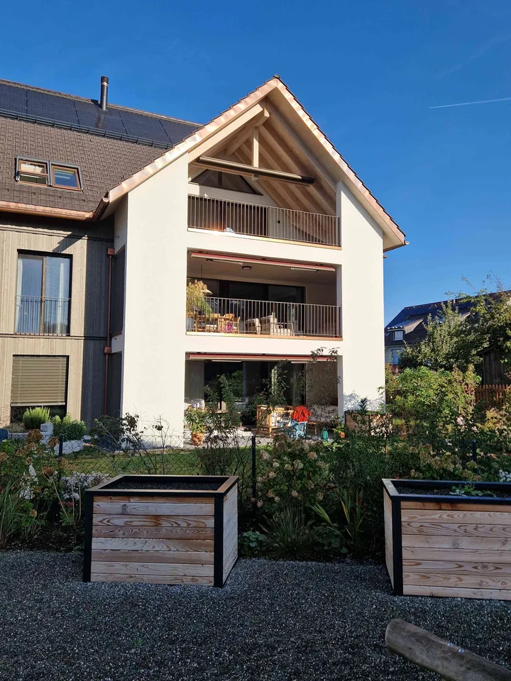 Äusserst grosszügige Neubau-Dachgeschosswohnung mit Top-Ausbau – Foto 2 von 13