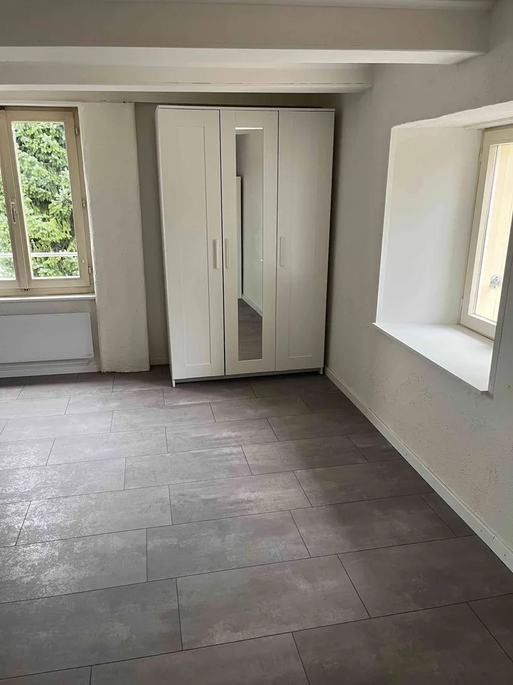 Helles, möbliertes Zimmer in Waltenschwil – Foto 2 von 4