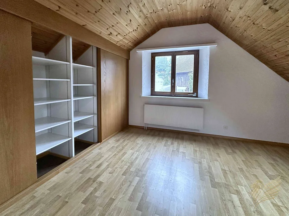 102 m² Maisonette 3½ Zi, CHF 1'490 inkl. NK, 9 Min. Olten – Foto 12 von 14