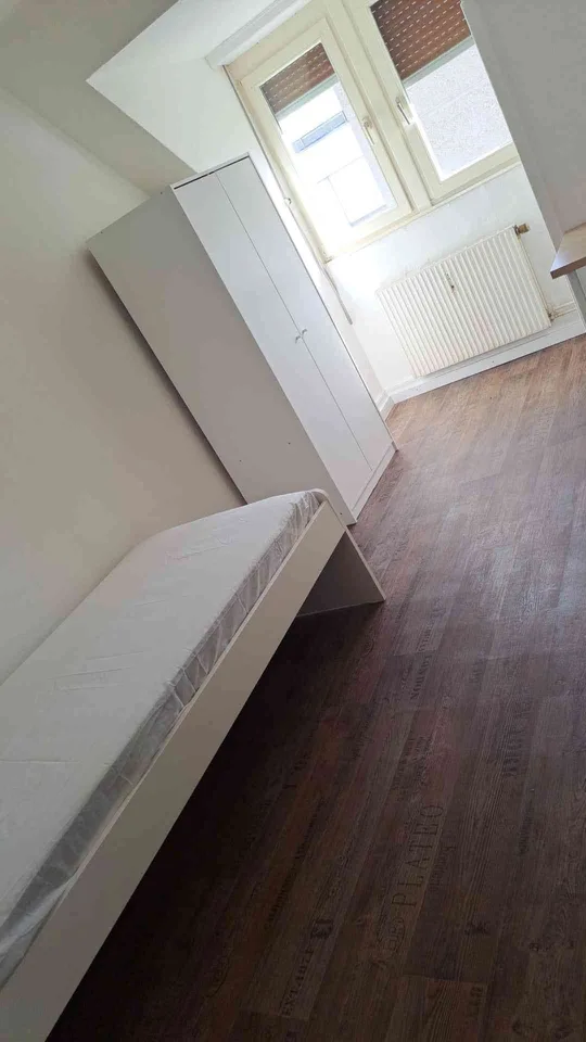 AMICASA AG: möbliertes Zimmer zentral in Kleinbasel nahe Universität – Foto 3 von 5