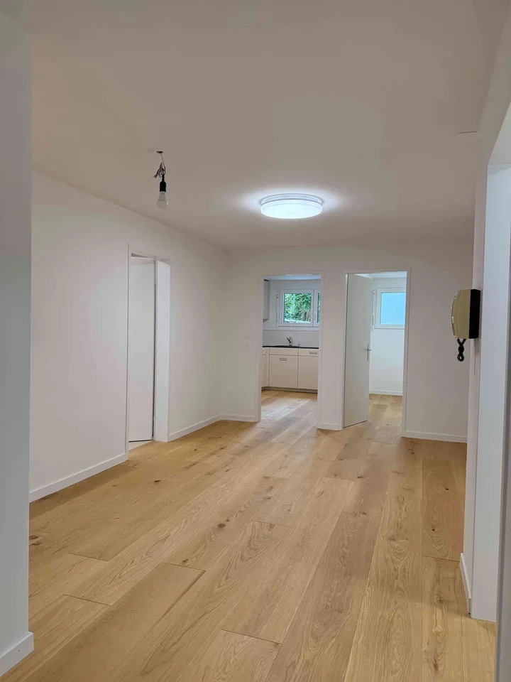 Sanierte, heimelige 2.5 resp. 3 - Zimmer-Wohnung im Steuerparadies – foto 4 di 10