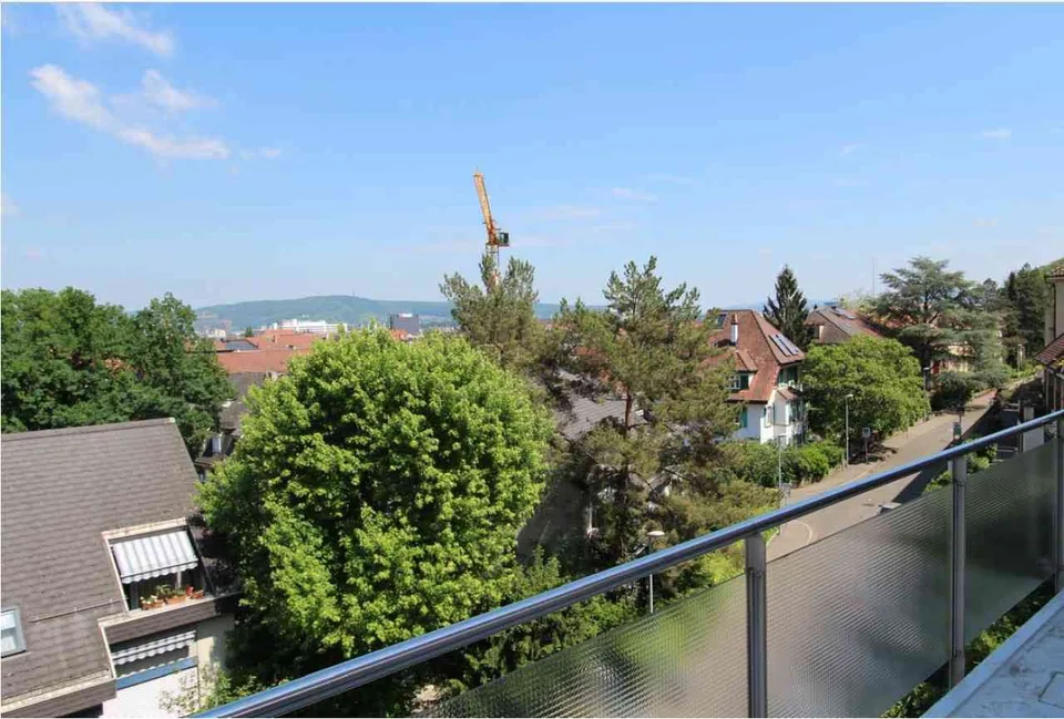 Helle 3.5 -Zimmer-Wohnung mit fantastischer Aussicht ruhiger Lage – Foto 9 von 10
