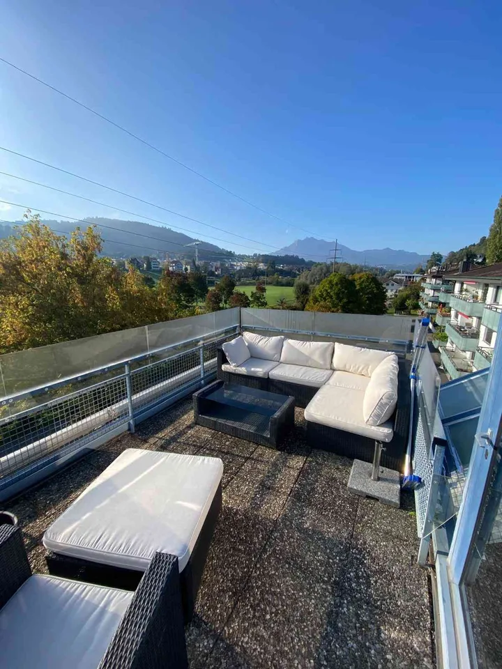 4.5-Zi Reiheneckhaus mit Dachterrasse, Garten & Pilatusblick – foto 7 di 8