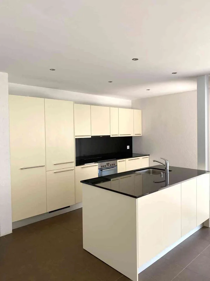 3,5-Zi.-Wohnung, 92 m², Balkon, 2 TG-Plätze – Riedt bei Erlen – foto 3 di 9