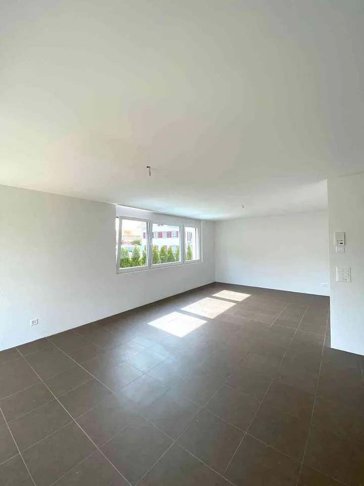 3,5-Zi.-Wohnung, 92 m², Balkon, 2 TG-Plätze – Riedt bei Erlen – foto 2 di 9