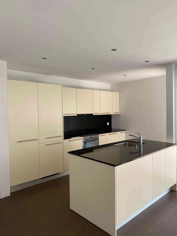 3,5-Zi. EG Wohnung, 92 m², Sitzplatz & Garten, 2 TG – Riedt bei Erlen – Foto 4 von 12