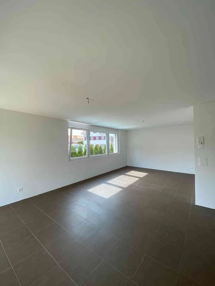 3,5-Zi. EG Wohnung, 92 m², Sitzplatz & Garten, 2 TG – Riedt bei Erlen – Foto 6 von 12