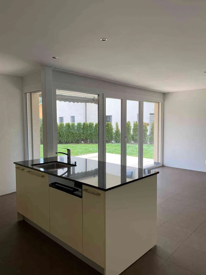 3,5-Zi. EG Wohnung, 98 m², Sitzplatz & Garten, 2 TG – Riedt bei Erlen – photo 3 of 12