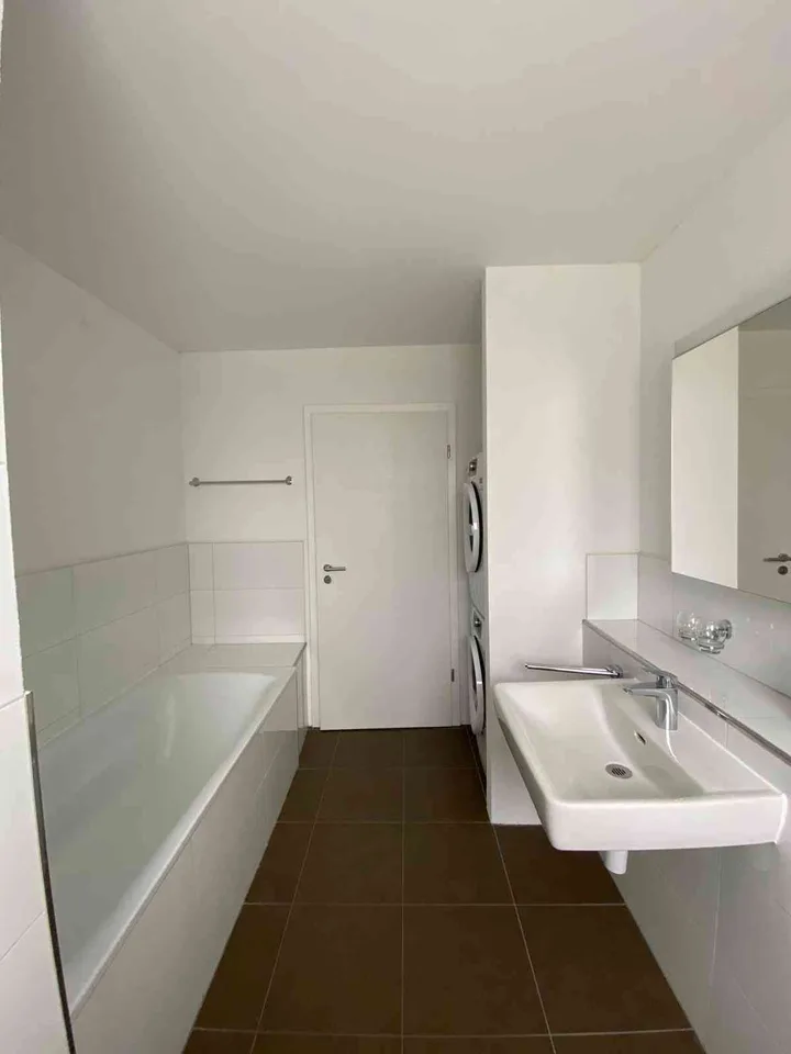 3,5-Zi. EG Wohnung, 98 m², Sitzplatz & Garten, 2 TG – Riedt bei Erlen – photo 9 of 12